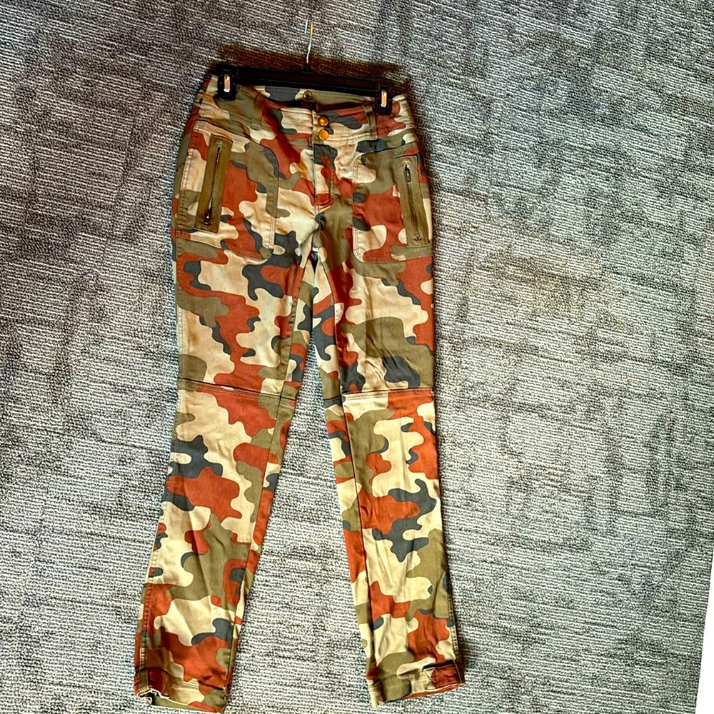 G.I.L.L cargo camouflage pants size 2